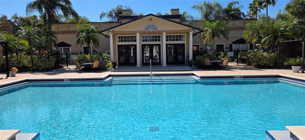 Под контрактом: $129,500 (1 спален, 1 ванн, 637 Квадратных фут)