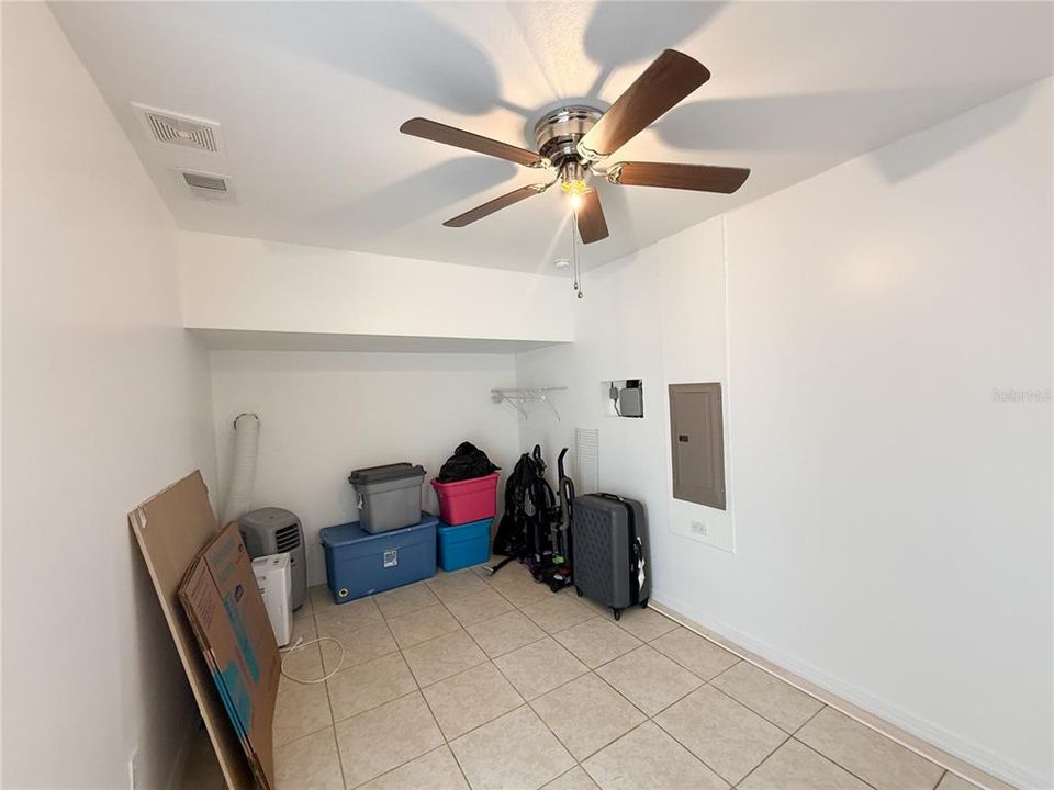 待售: $269,900 (3 贝兹, 2 浴室, 1383 平方英尺)