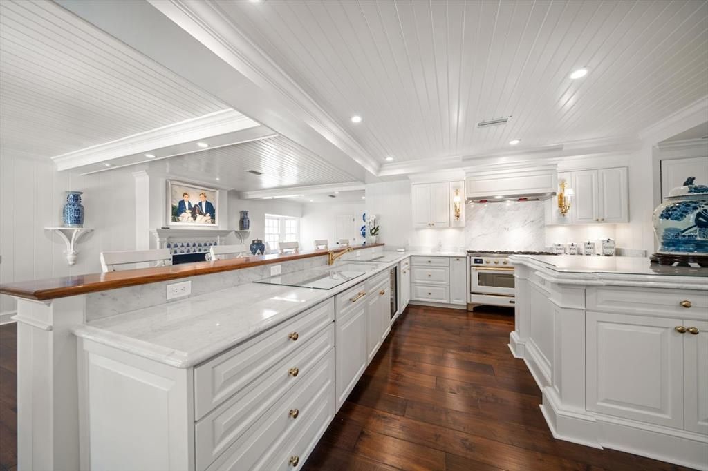 На продажу: $6,290,000 (4 спален, 5 ванн, 7793 Квадратных фут)