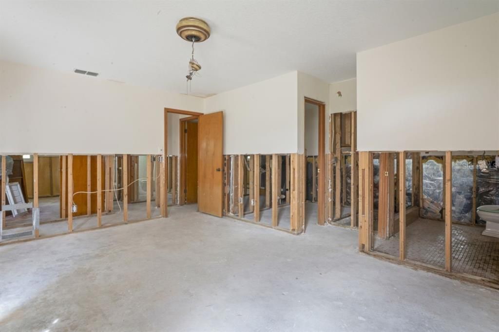 待售: $319,000 (3 贝兹, 2 浴室, 1698 平方英尺)