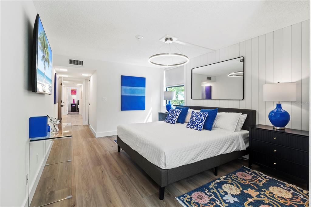 出租: $13,000 (2 贝兹, 2 浴室, 1260 平方英尺)