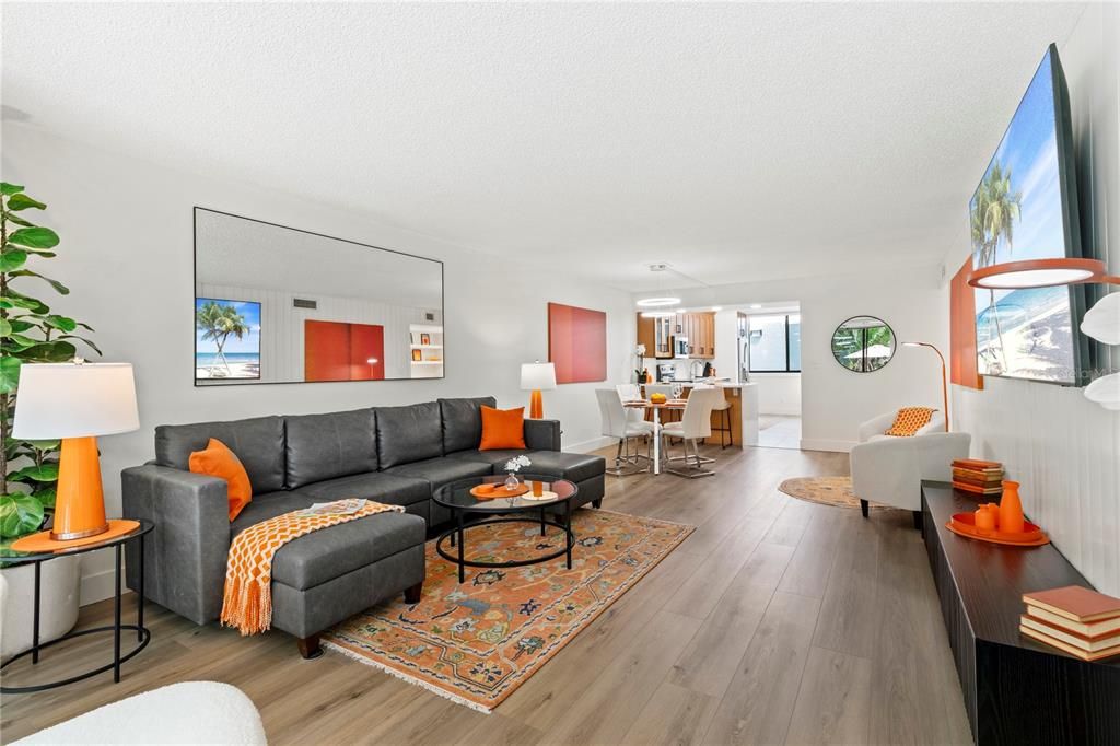 出租: $13,000 (2 贝兹, 2 浴室, 1260 平方英尺)