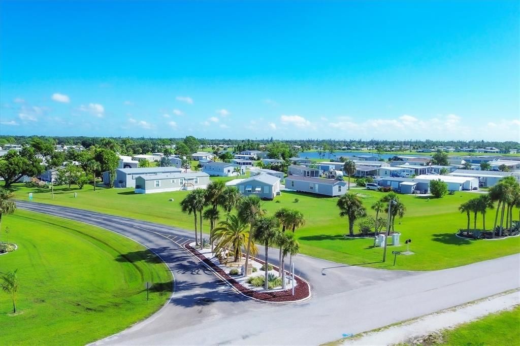 Active With Contract: $164,900 (3 beds, 2 baths, 903 Square Feet)