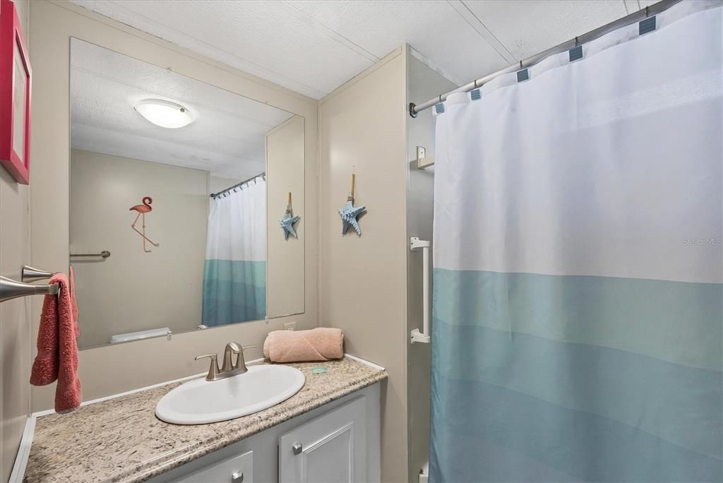 Active With Contract: $164,900 (3 beds, 2 baths, 903 Square Feet)