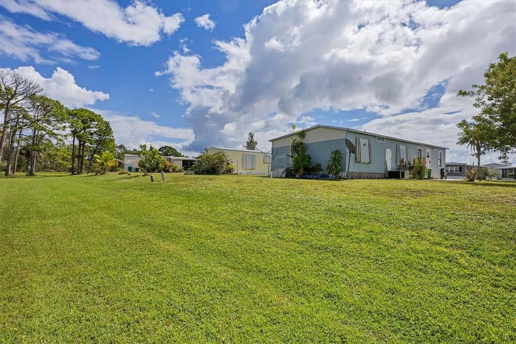 Active With Contract: $164,900 (3 beds, 2 baths, 903 Square Feet)