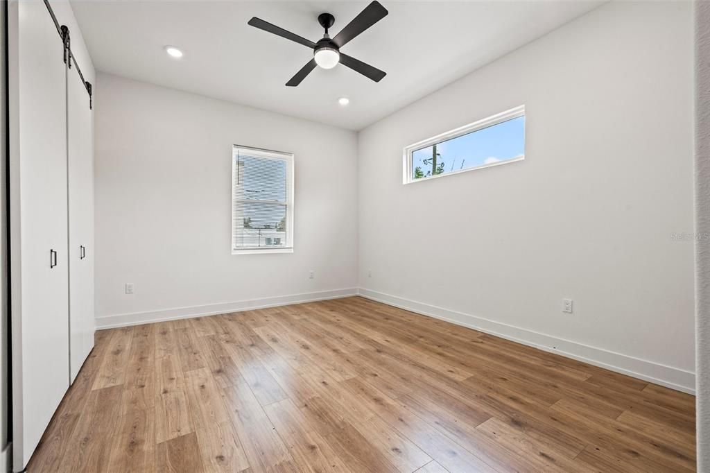 Activo con contrato: $795,000 (3 camas, 3 baños, 2028 Pies cuadrados)