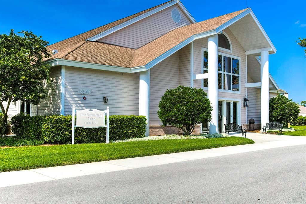 For Sale: $329,900 (2 beds, 2 baths, 2020 Square Feet)