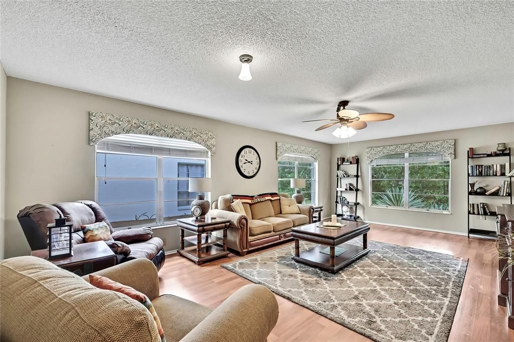 For Sale: $329,900 (2 beds, 2 baths, 2020 Square Feet)