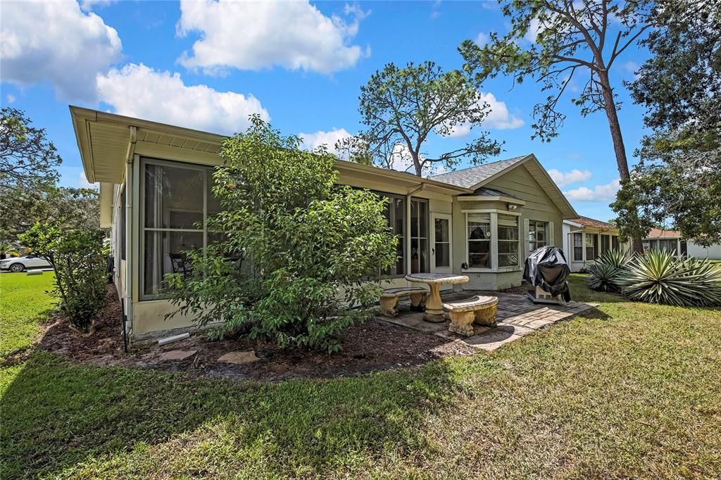 For Sale: $329,900 (2 beds, 2 baths, 2020 Square Feet)