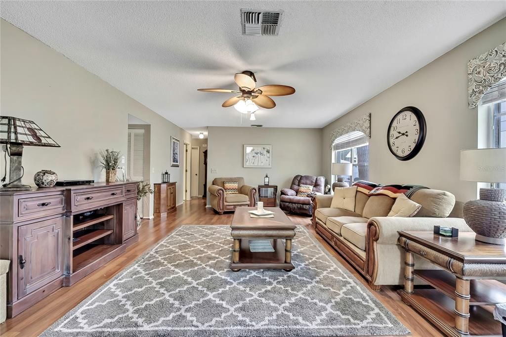 For Sale: $329,900 (2 beds, 2 baths, 2020 Square Feet)