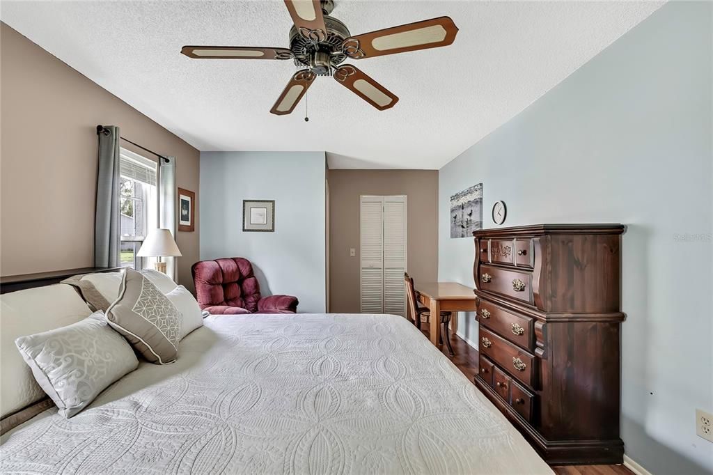 For Sale: $329,900 (2 beds, 2 baths, 2020 Square Feet)