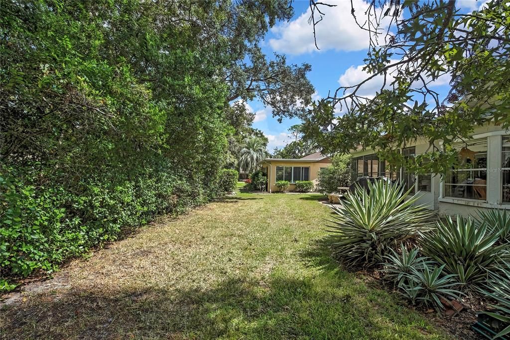 For Sale: $329,900 (2 beds, 2 baths, 2020 Square Feet)