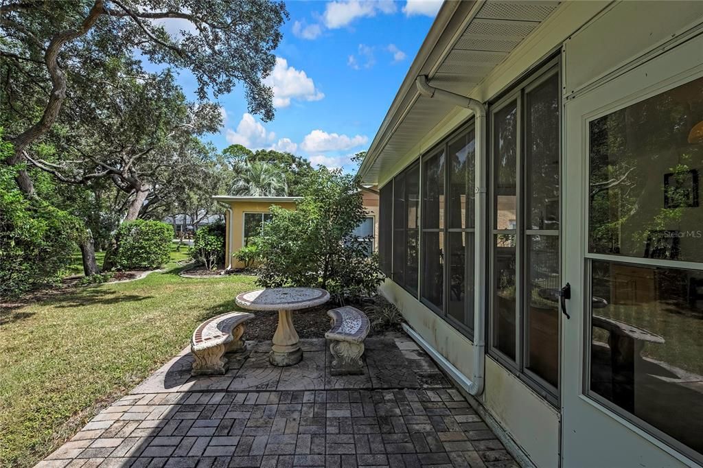 For Sale: $329,900 (2 beds, 2 baths, 2020 Square Feet)