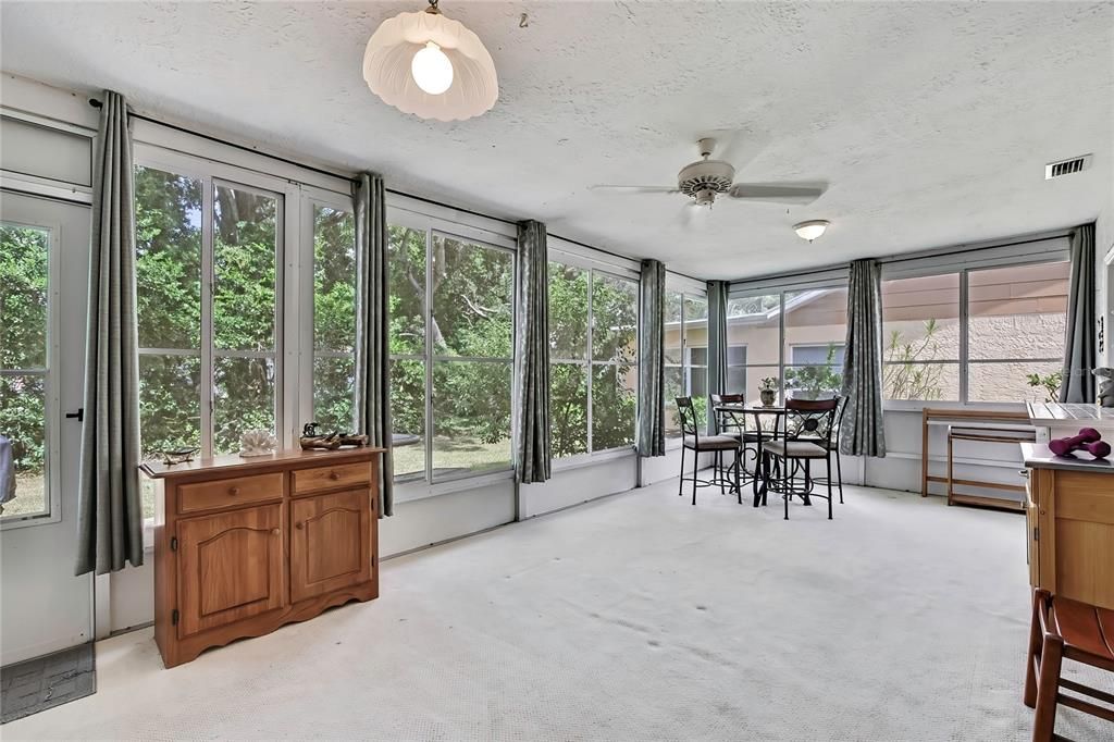 For Sale: $329,900 (2 beds, 2 baths, 2020 Square Feet)