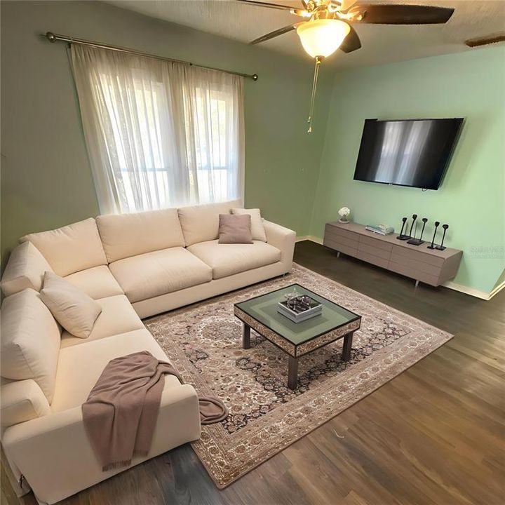 Active With Contract: $185,000 (3 beds, 2 baths, 1248 Square Feet)