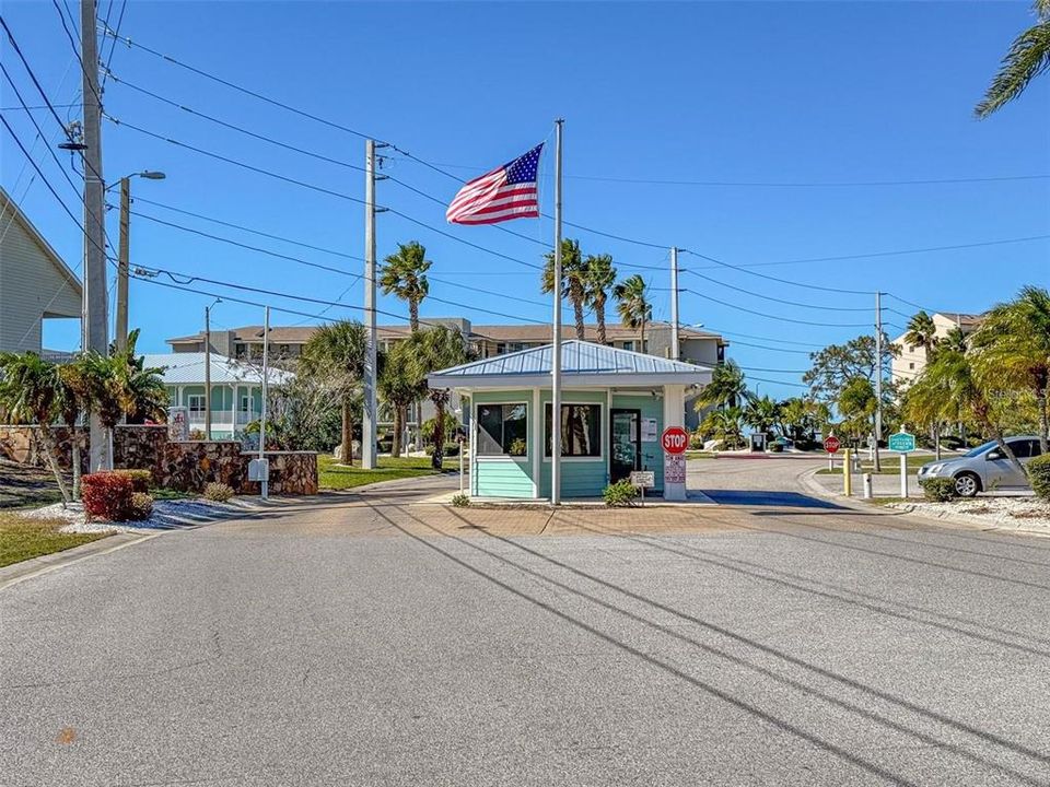 На продажу: $325,000 (2 спален, 2 ванн, 1103 Квадратных фут)