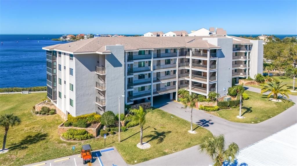 На продажу: $325,000 (2 спален, 2 ванн, 1103 Квадратных фут)