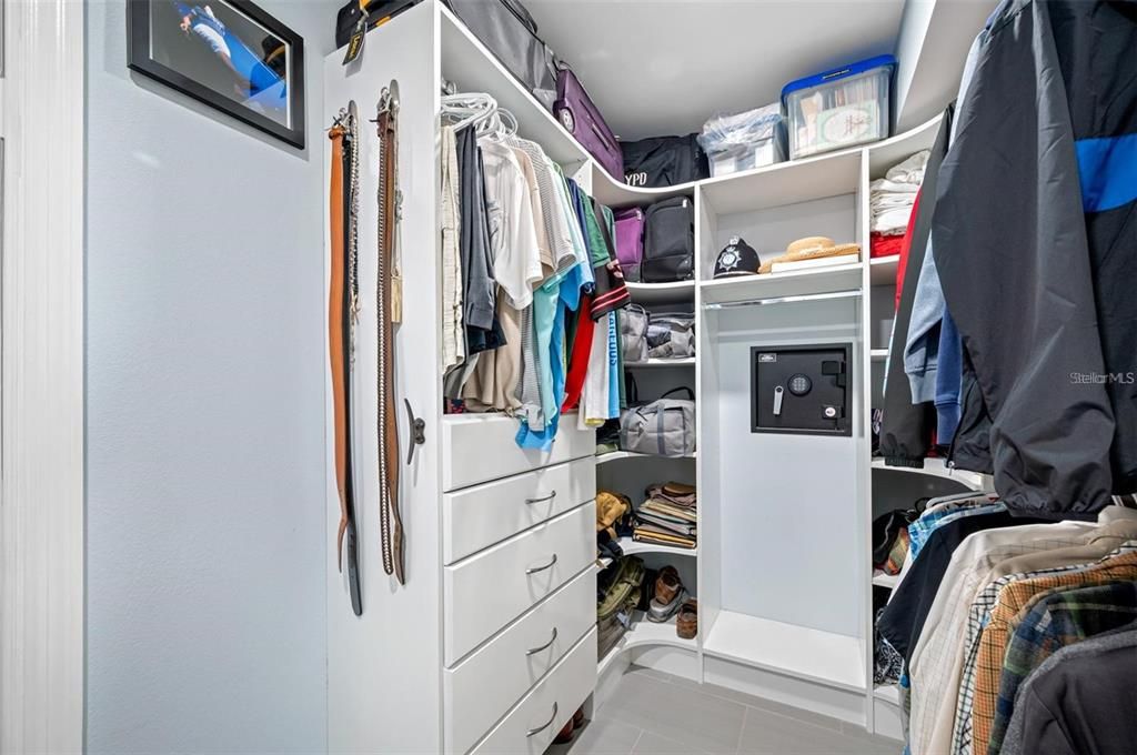 На продажу: $325,000 (2 спален, 2 ванн, 1103 Квадратных фут)