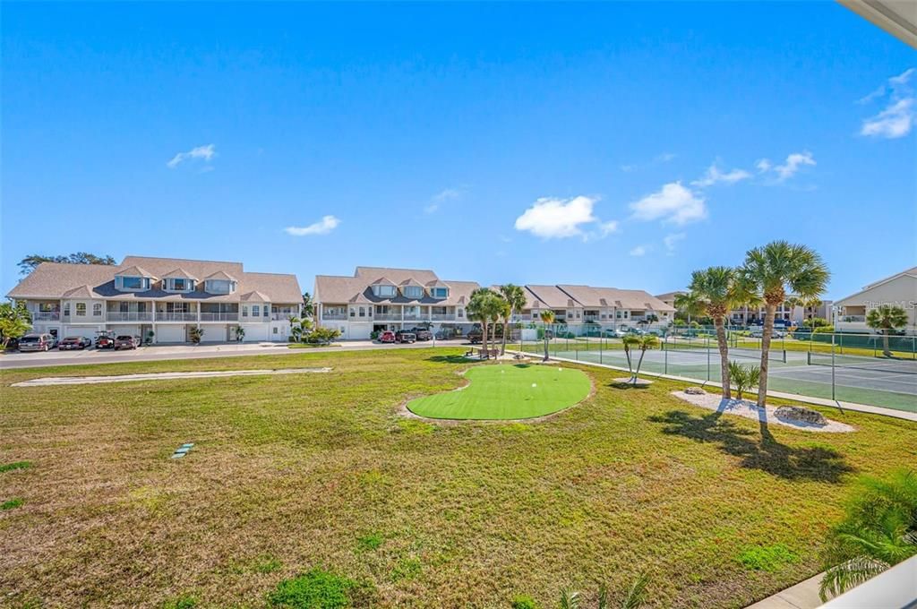 На продажу: $325,000 (2 спален, 2 ванн, 1103 Квадратных фут)