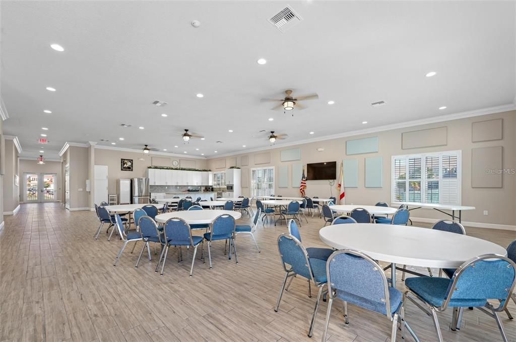 На продажу: $325,000 (2 спален, 2 ванн, 1103 Квадратных фут)