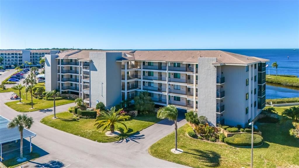 На продажу: $325,000 (2 спален, 2 ванн, 1103 Квадратных фут)