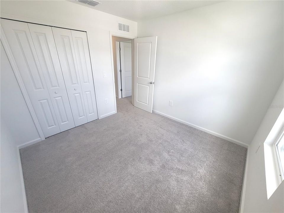 合同活跃: $1,800 (4 贝兹, 2 浴室, 1880 平方英尺)