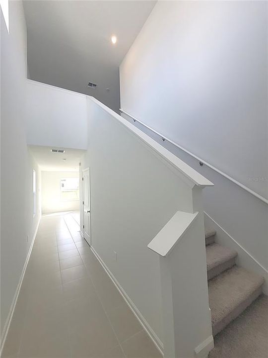 合同活跃: $1,800 (4 贝兹, 2 浴室, 1880 平方英尺)