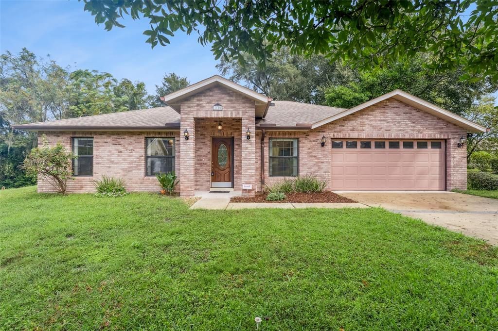 Vendido Recientemente: $300,000 (3 camas, 2 baños, 1696 Pies cuadrados)