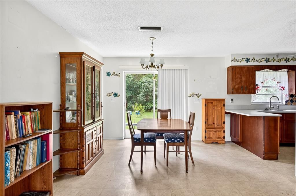 En Venta: $210,000 (3 camas, 2 baños, 1232 Pies cuadrados)