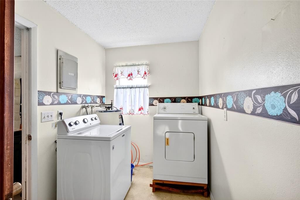 En Venta: $210,000 (3 camas, 2 baños, 1232 Pies cuadrados)