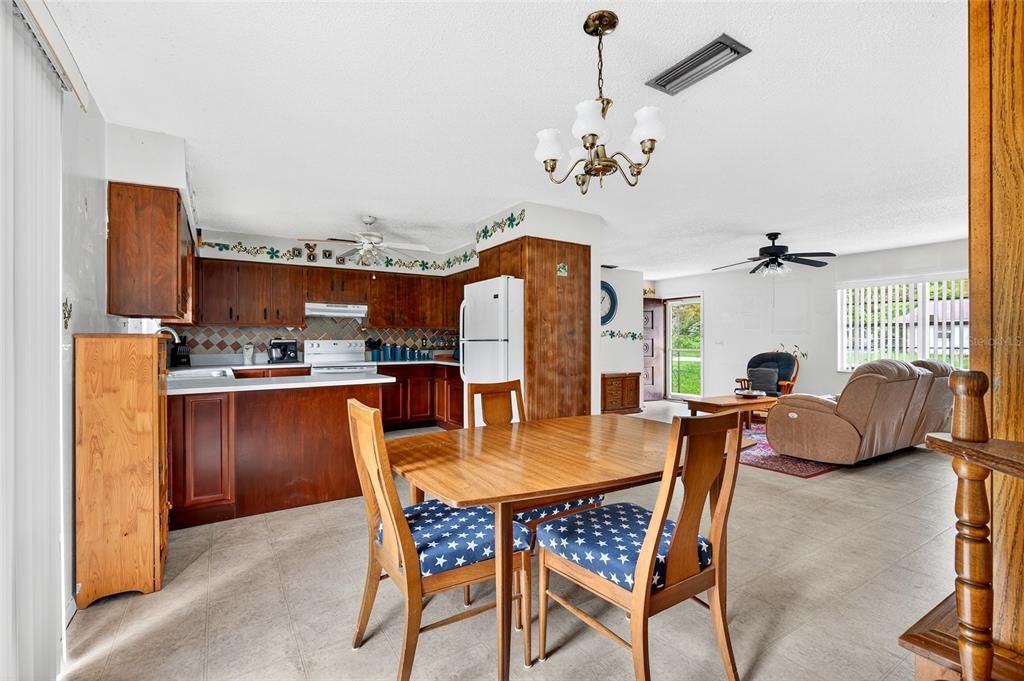 En Venta: $210,000 (3 camas, 2 baños, 1232 Pies cuadrados)