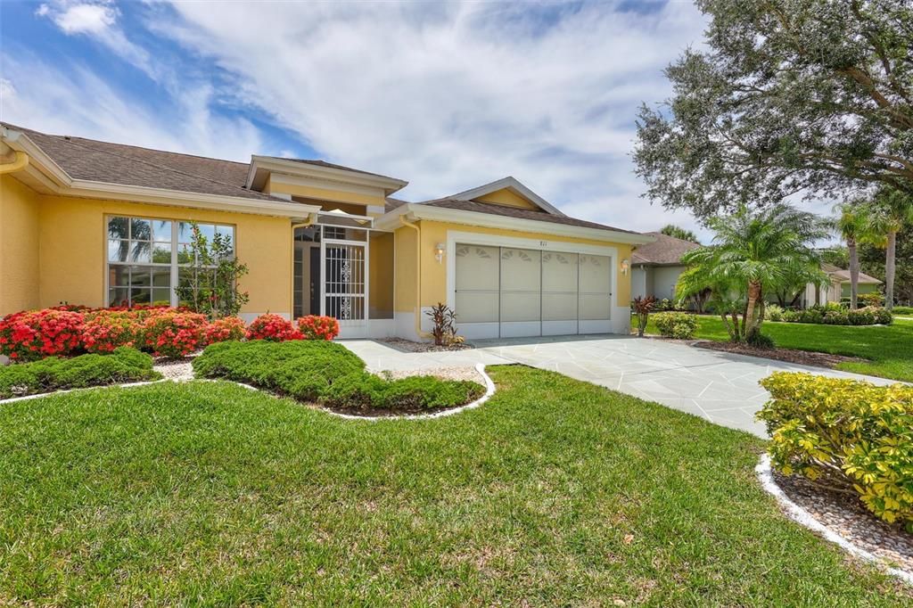 待售: $275,000 (2 贝兹, 2 浴室, 1651 平方英尺)