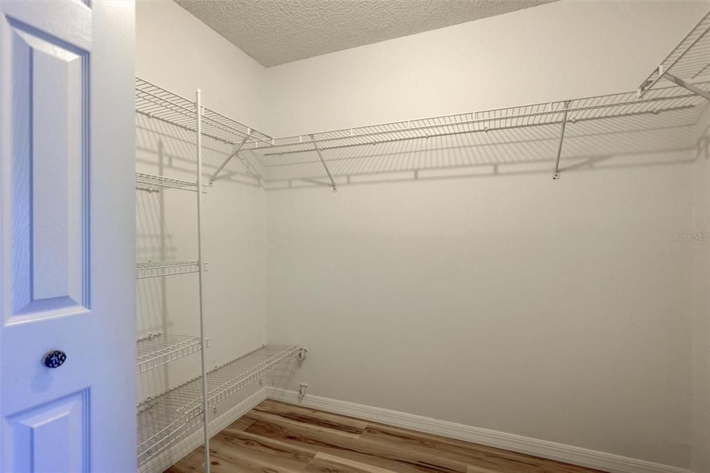 待售: $275,000 (2 贝兹, 2 浴室, 1651 平方英尺)