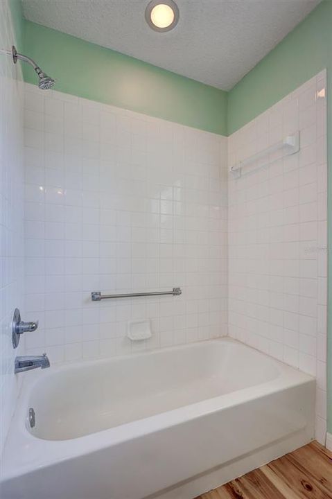 待售: $275,000 (2 贝兹, 2 浴室, 1651 平方英尺)