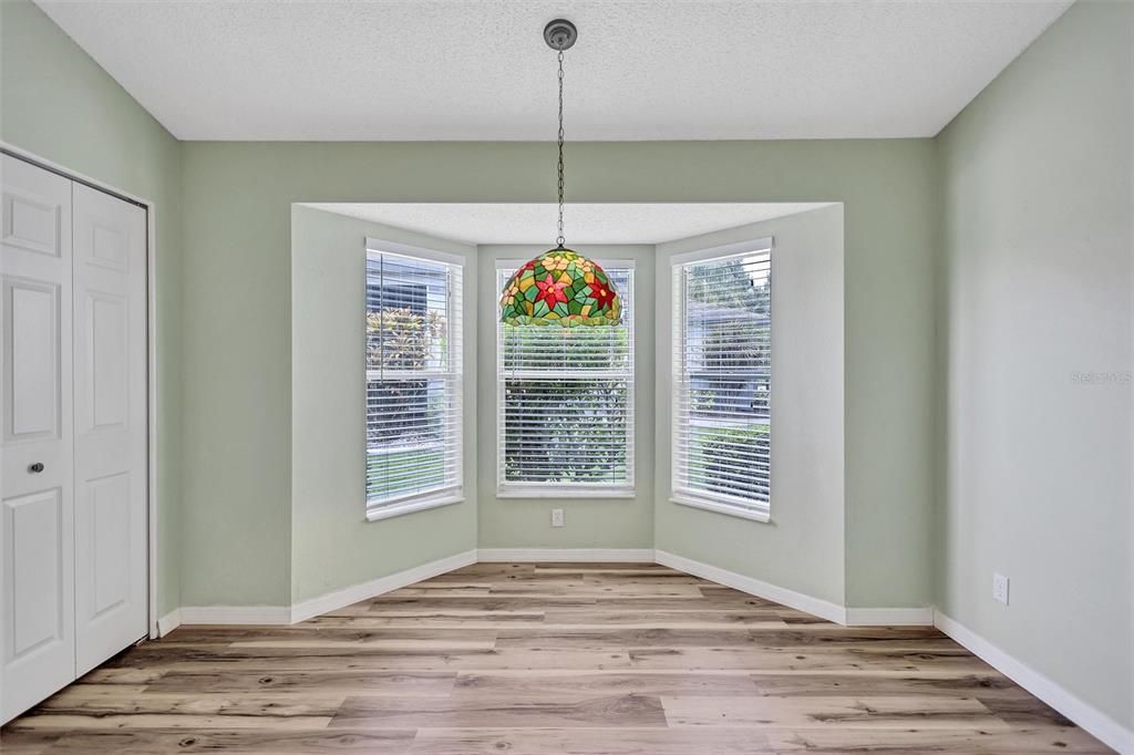 待售: $275,000 (2 贝兹, 2 浴室, 1651 平方英尺)