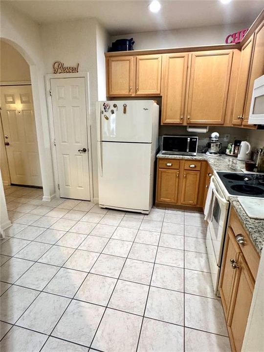 В аренду: $1,650 (3 спален, 2 ванн, 1433 Квадратных фут)