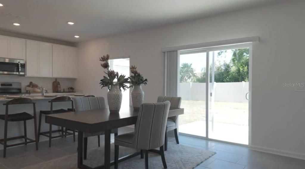 En Venta: $390,000 (4 camas, 3 baños, 2140 Pies cuadrados)