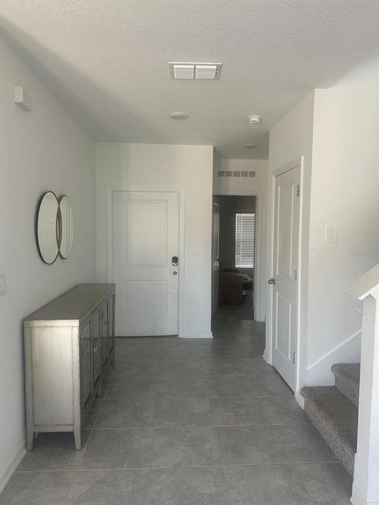 En Venta: $390,000 (4 camas, 3 baños, 2140 Pies cuadrados)