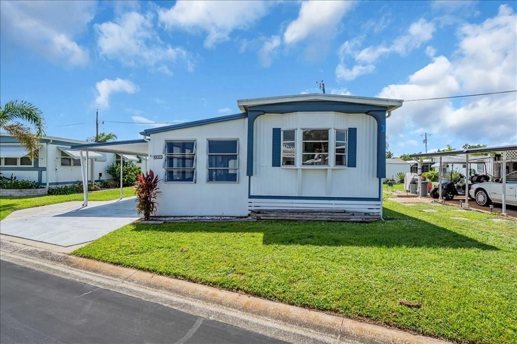 For Sale: $99,800 (2 beds, 1 baths, 672 Square Feet)