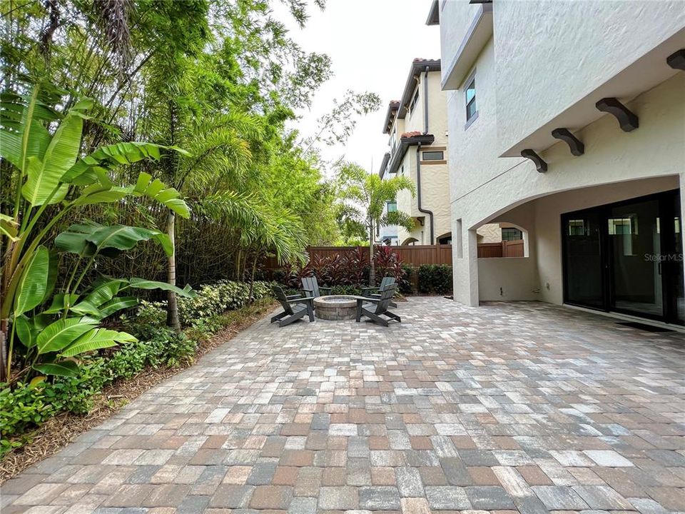 待售: $1,050,000 (4 贝兹, 4 浴室, 3280 平方英尺)