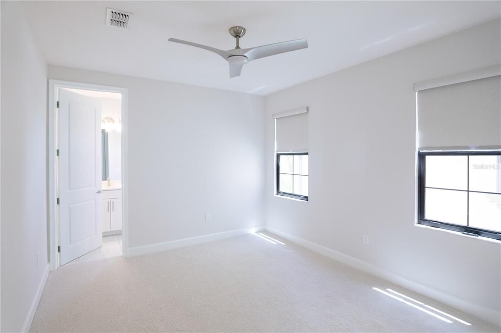 待售: $1,050,000 (4 贝兹, 4 浴室, 3280 平方英尺)