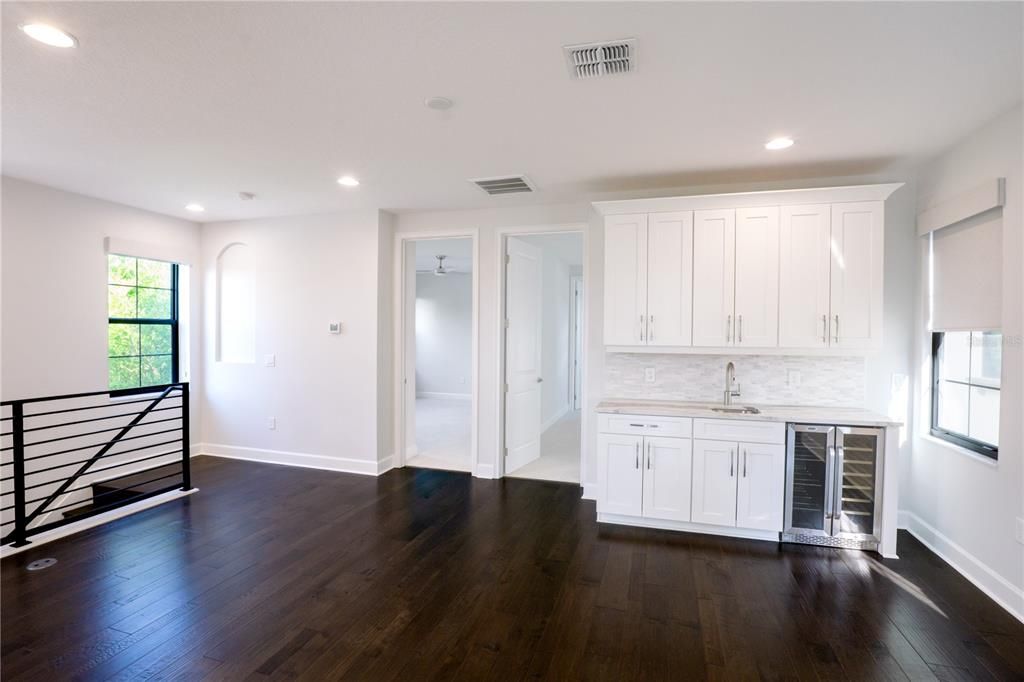 待售: $1,050,000 (4 贝兹, 4 浴室, 3280 平方英尺)