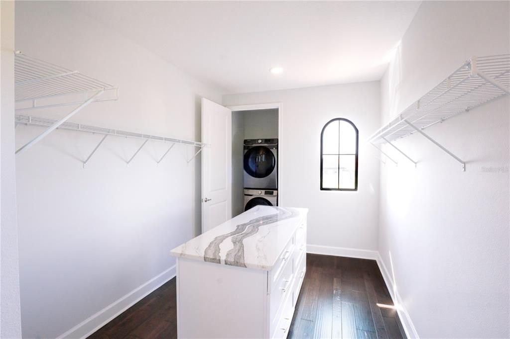 待售: $1,050,000 (4 贝兹, 4 浴室, 3280 平方英尺)