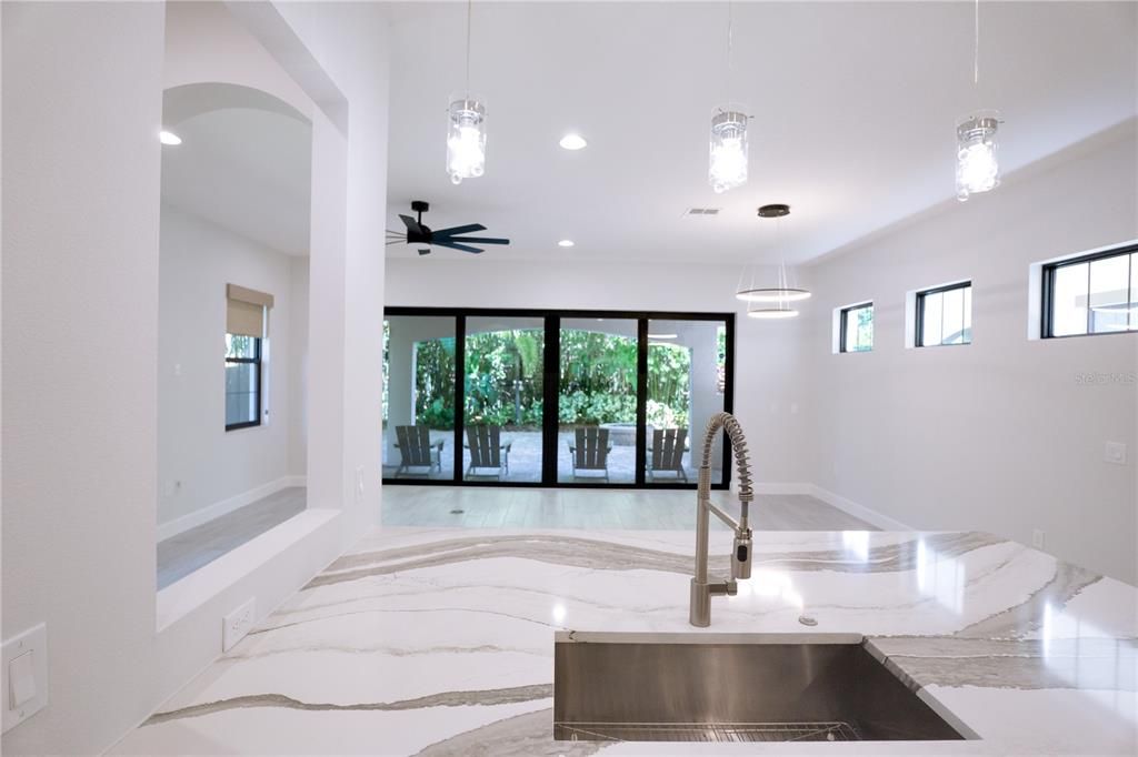 待售: $1,050,000 (4 贝兹, 4 浴室, 3280 平方英尺)