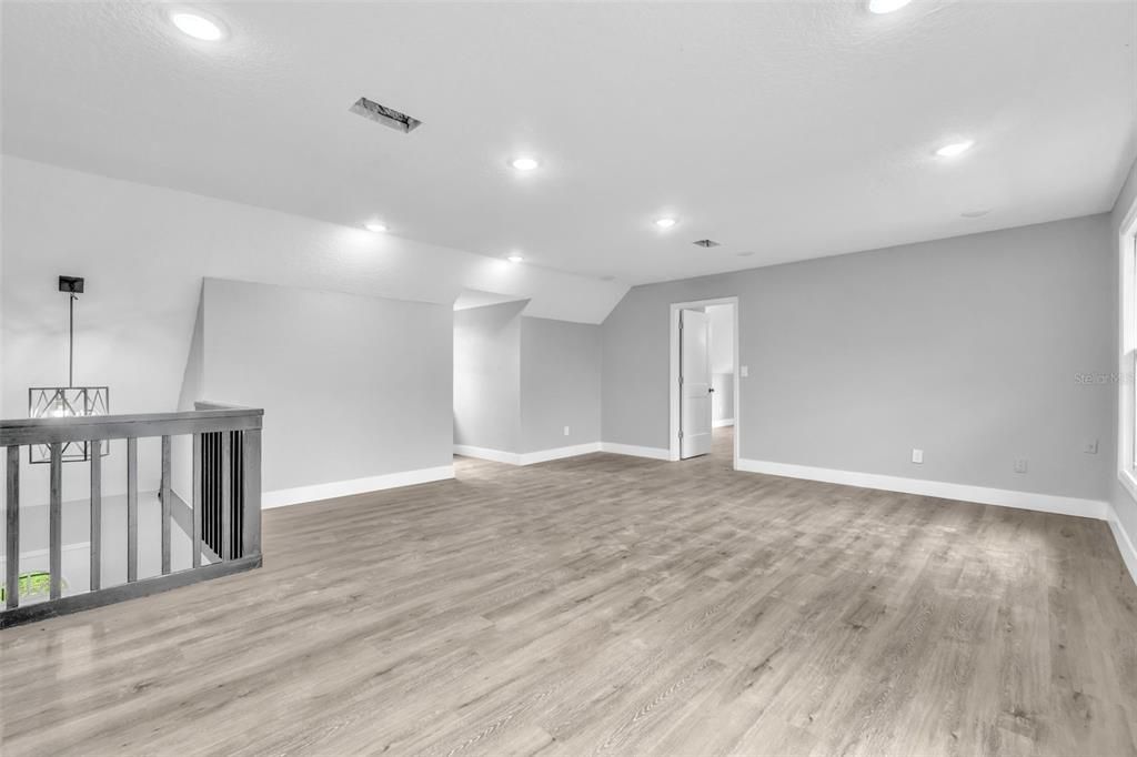 待售: $425,000 (3 贝兹, 2 浴室, 2324 平方英尺)