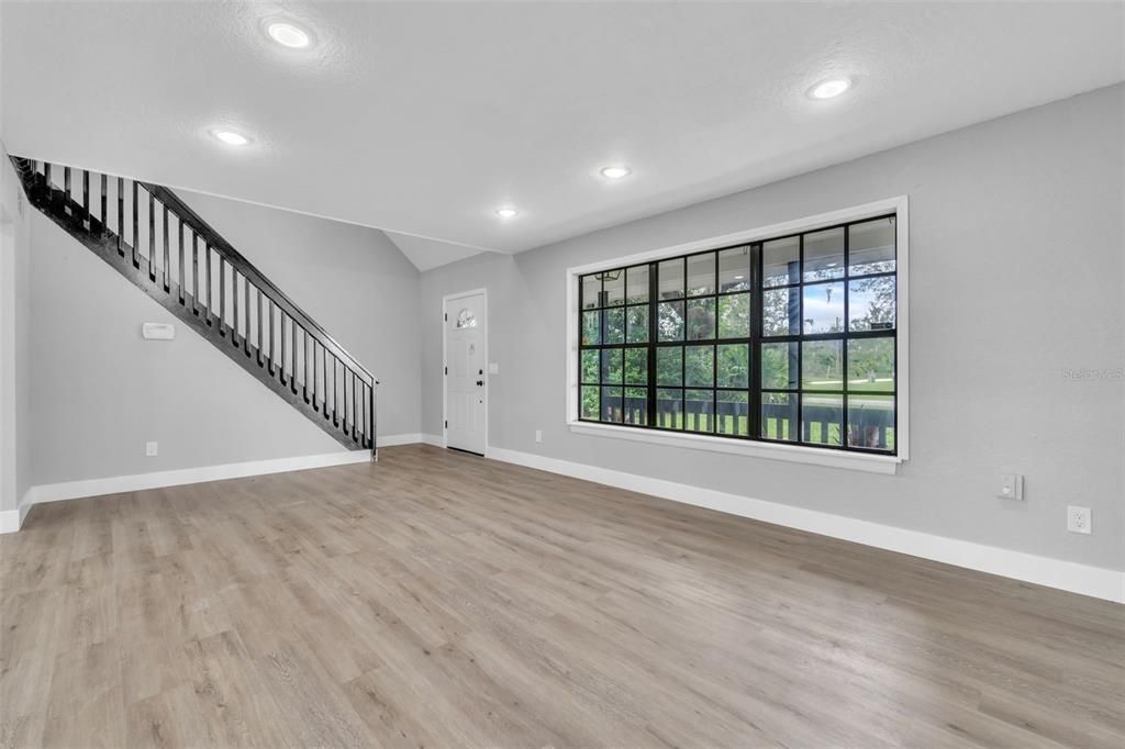 待售: $425,000 (3 贝兹, 2 浴室, 2324 平方英尺)