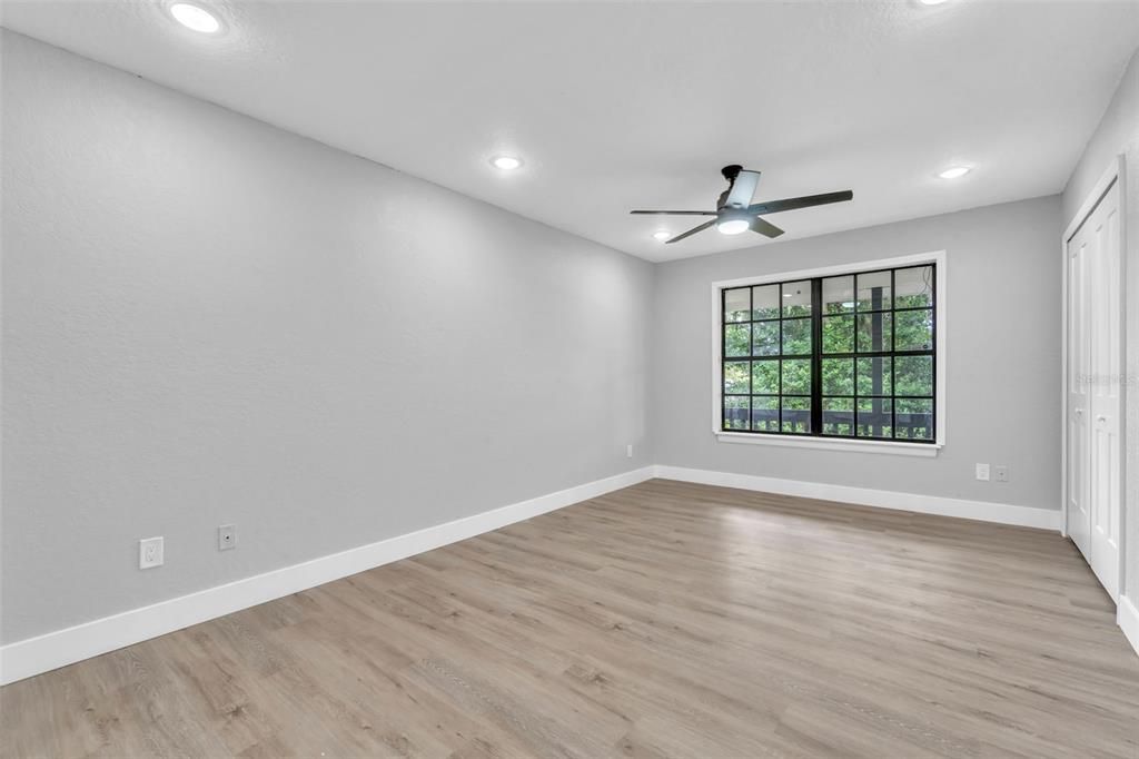 待售: $425,000 (3 贝兹, 2 浴室, 2324 平方英尺)