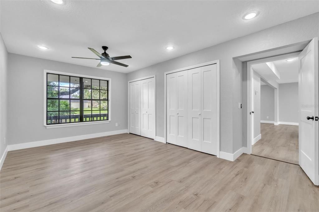 待售: $425,000 (3 贝兹, 2 浴室, 2324 平方英尺)