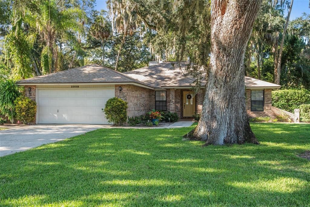 For Sale: $499,000 (4 beds, 2 baths, 2038 Square Feet)