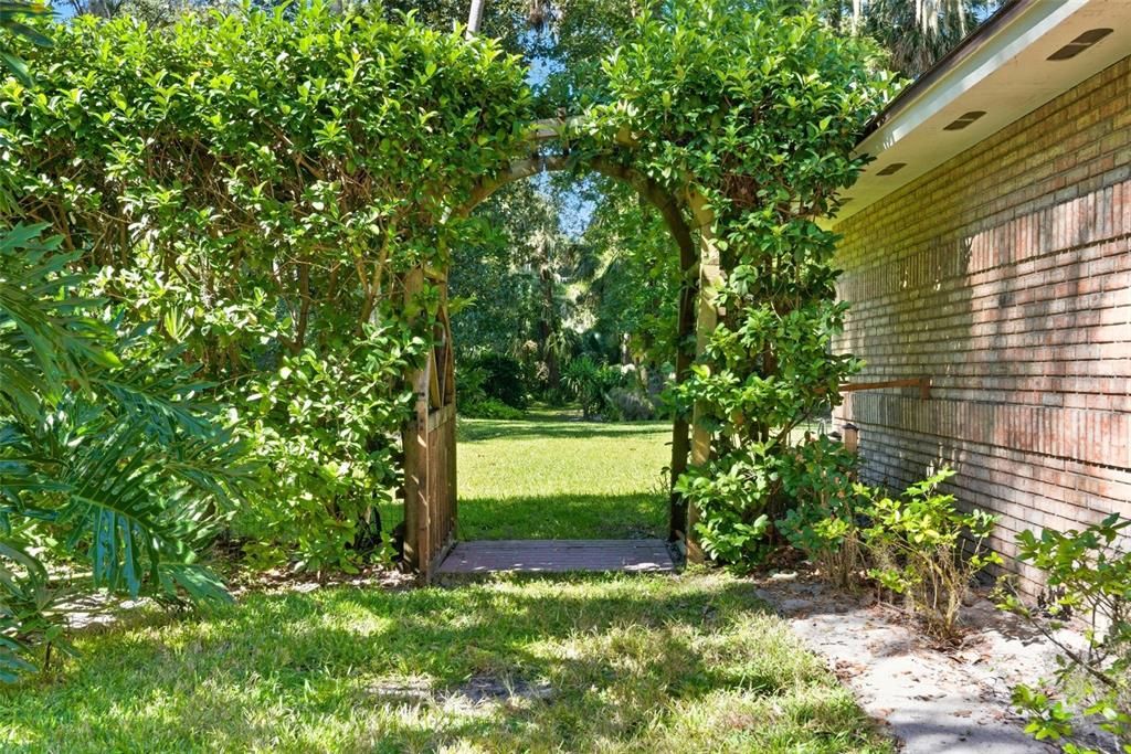 For Sale: $499,000 (4 beds, 2 baths, 2038 Square Feet)